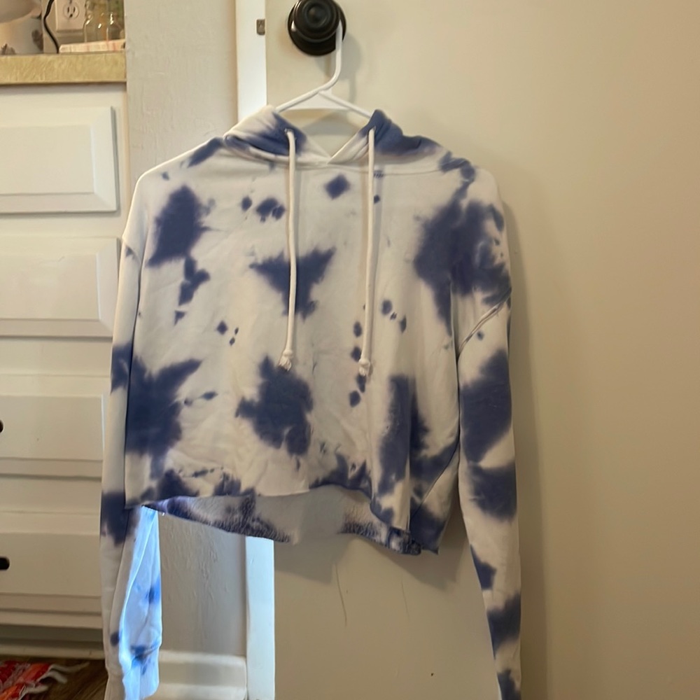 Wild fable women’s sweatshirt|XS|Tie dye blue and white